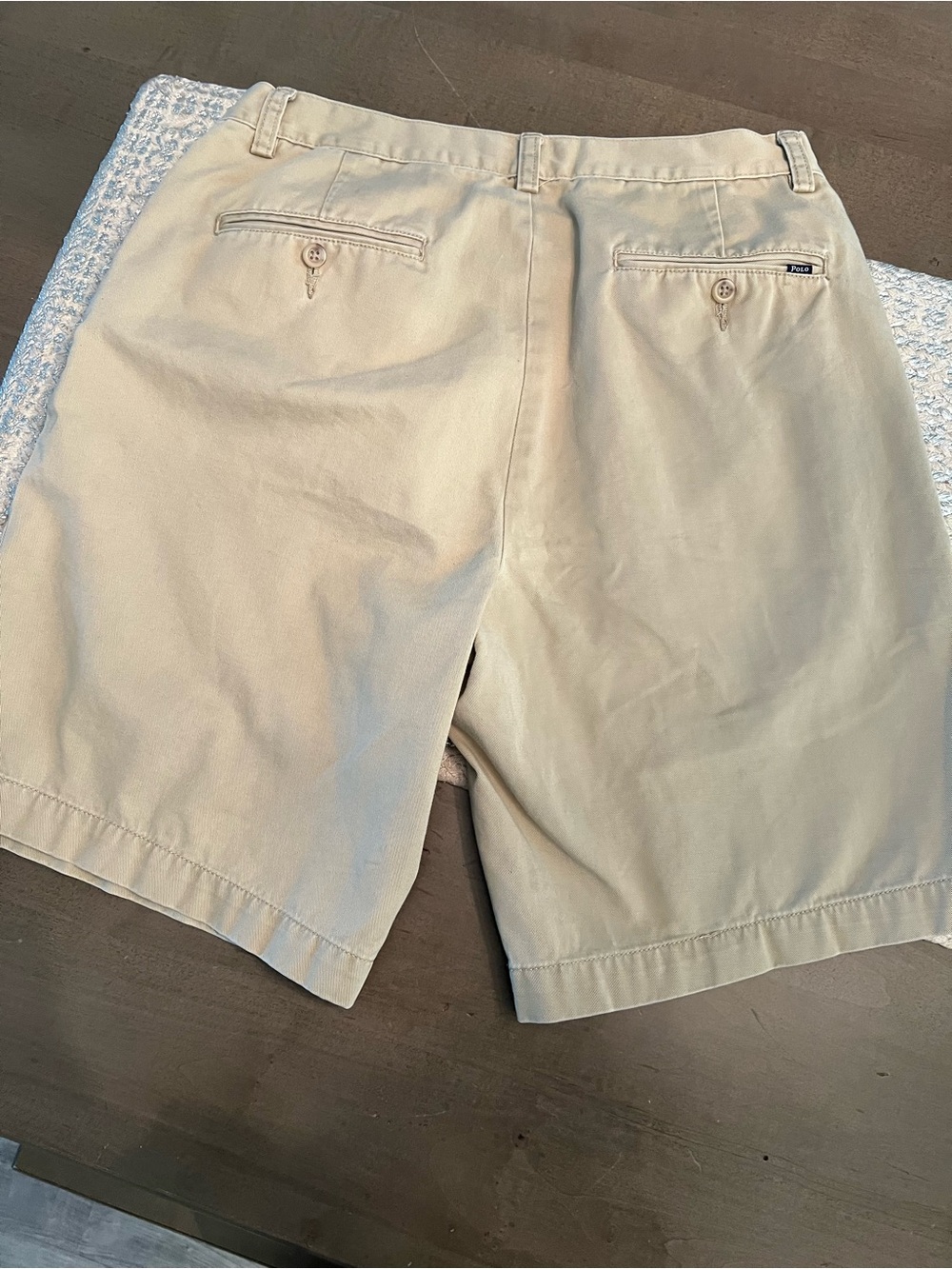 Polo by Ralph Lauren Beige Flat-Front Men's Shorts - Picture 4 of 6